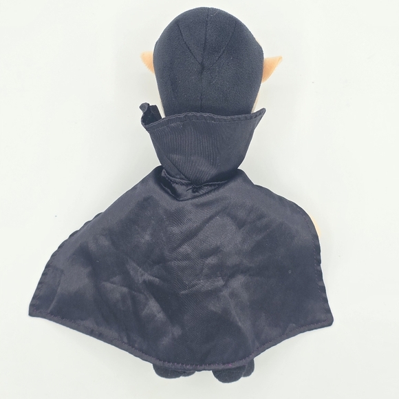 Hotel Transylvania 3 Dracula Plush Toy - Picture 3 of 6